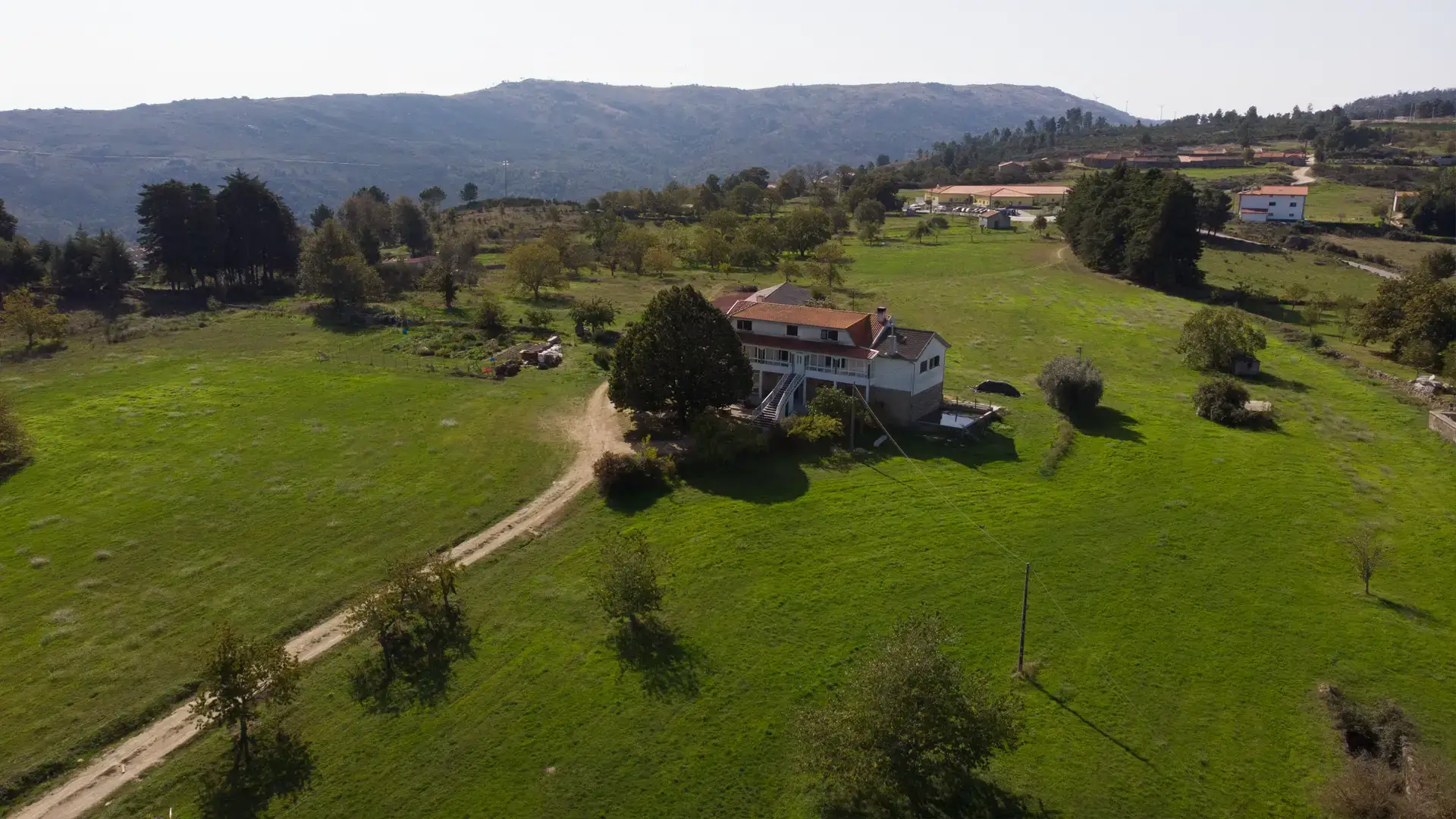 images/galleries/home/mainimageslider/quintafarmstarbase18droneB.webp