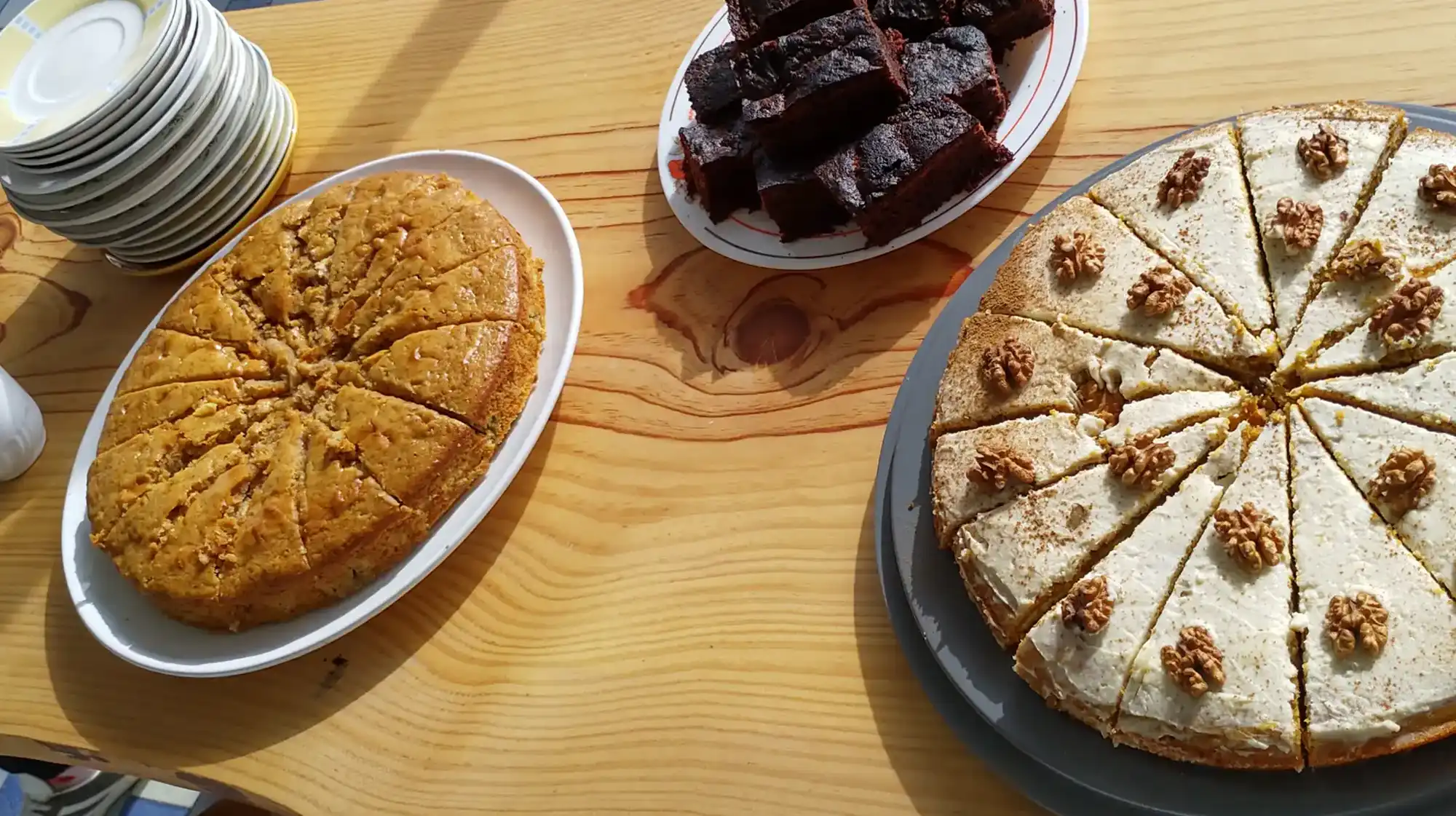 Pie making workshop teaching kids baking with garden-fresh ingredients
