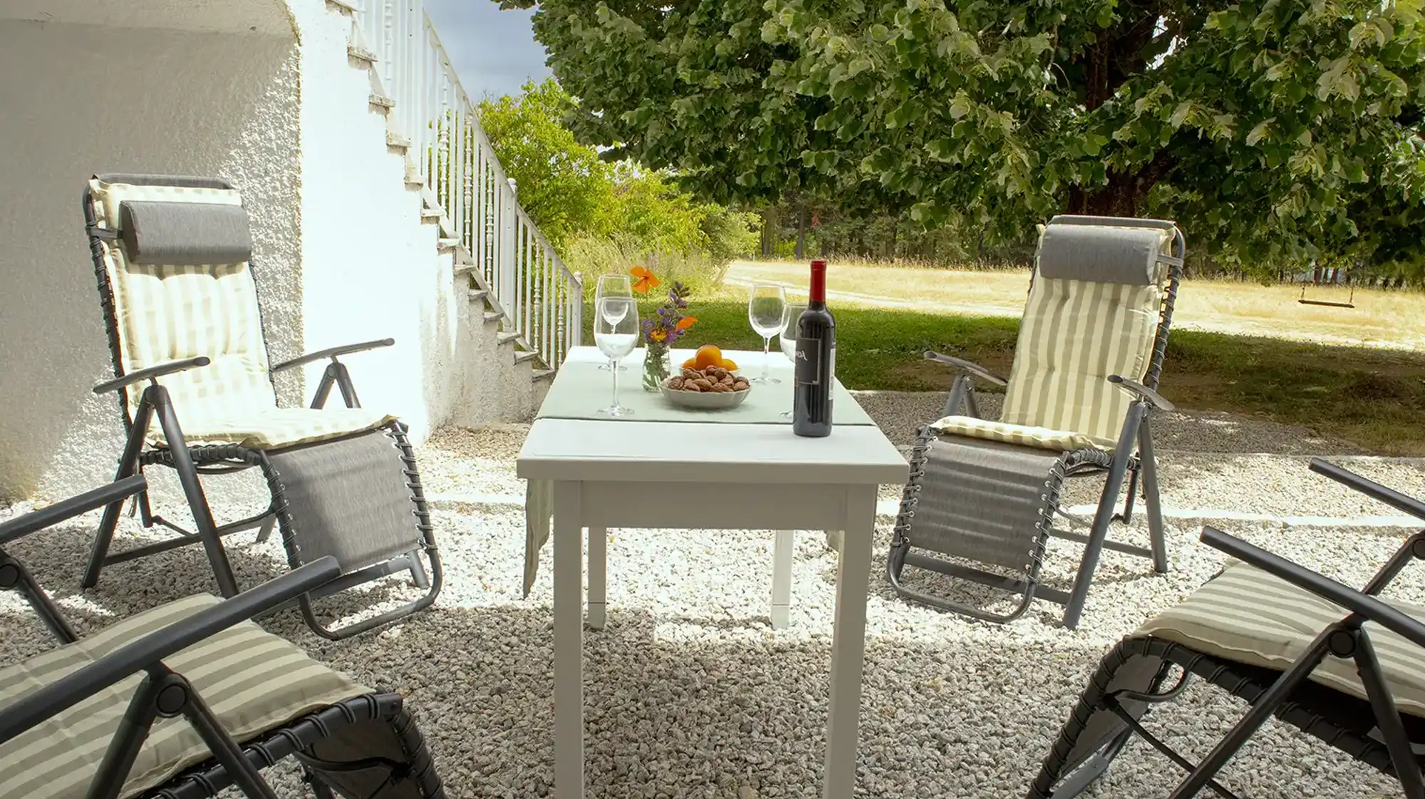 Mondego apartment large and secluded living space for families at Starbase18
